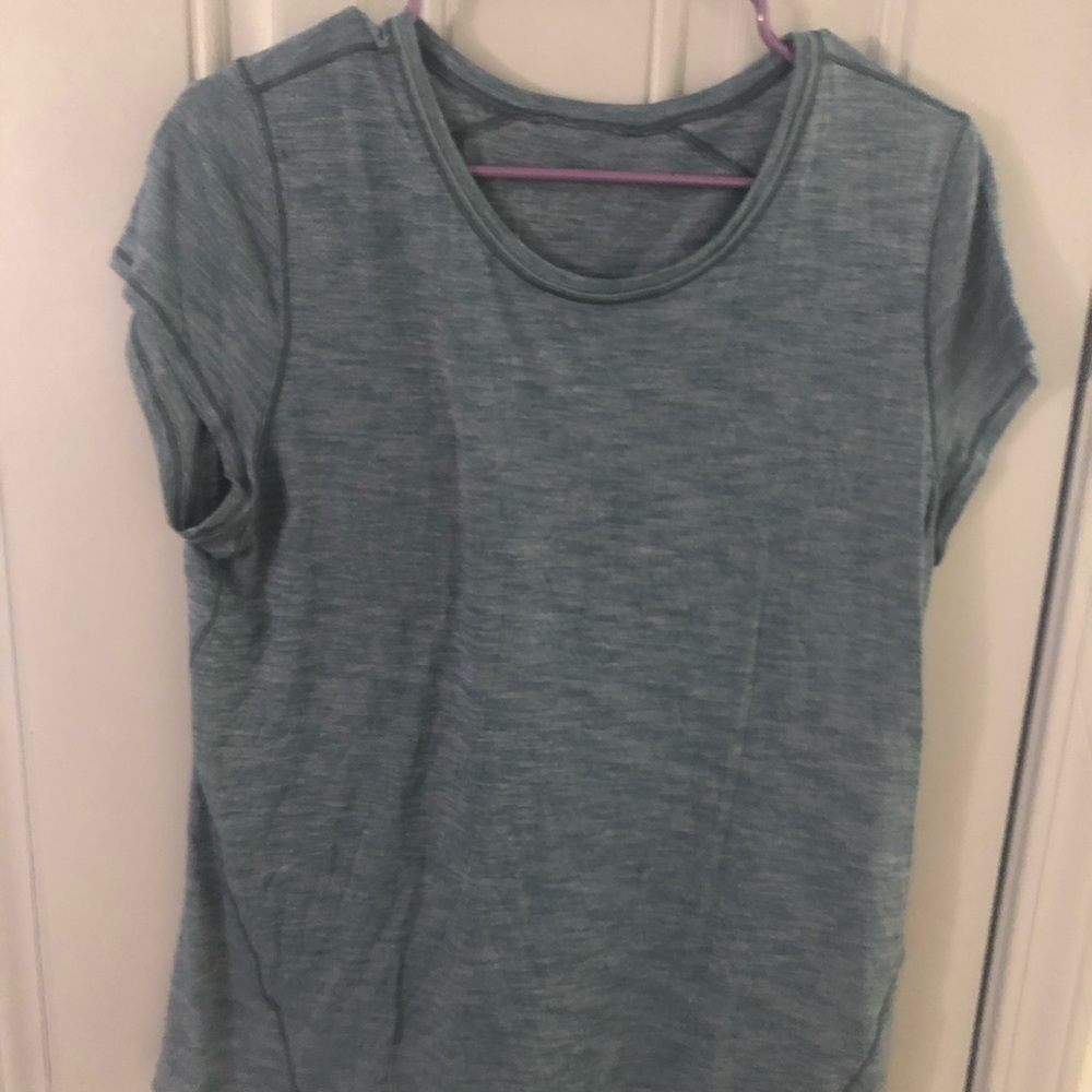 Lululemon short sleeve tee